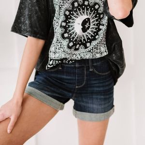 Judy Blue Carry On Full Size Run Cuffed Pull-On Shorts